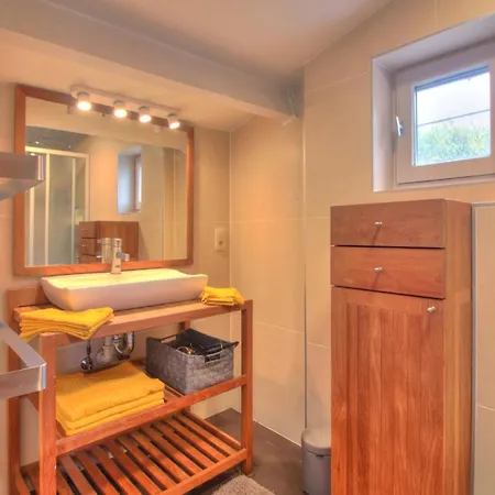 度假居 Poldernest